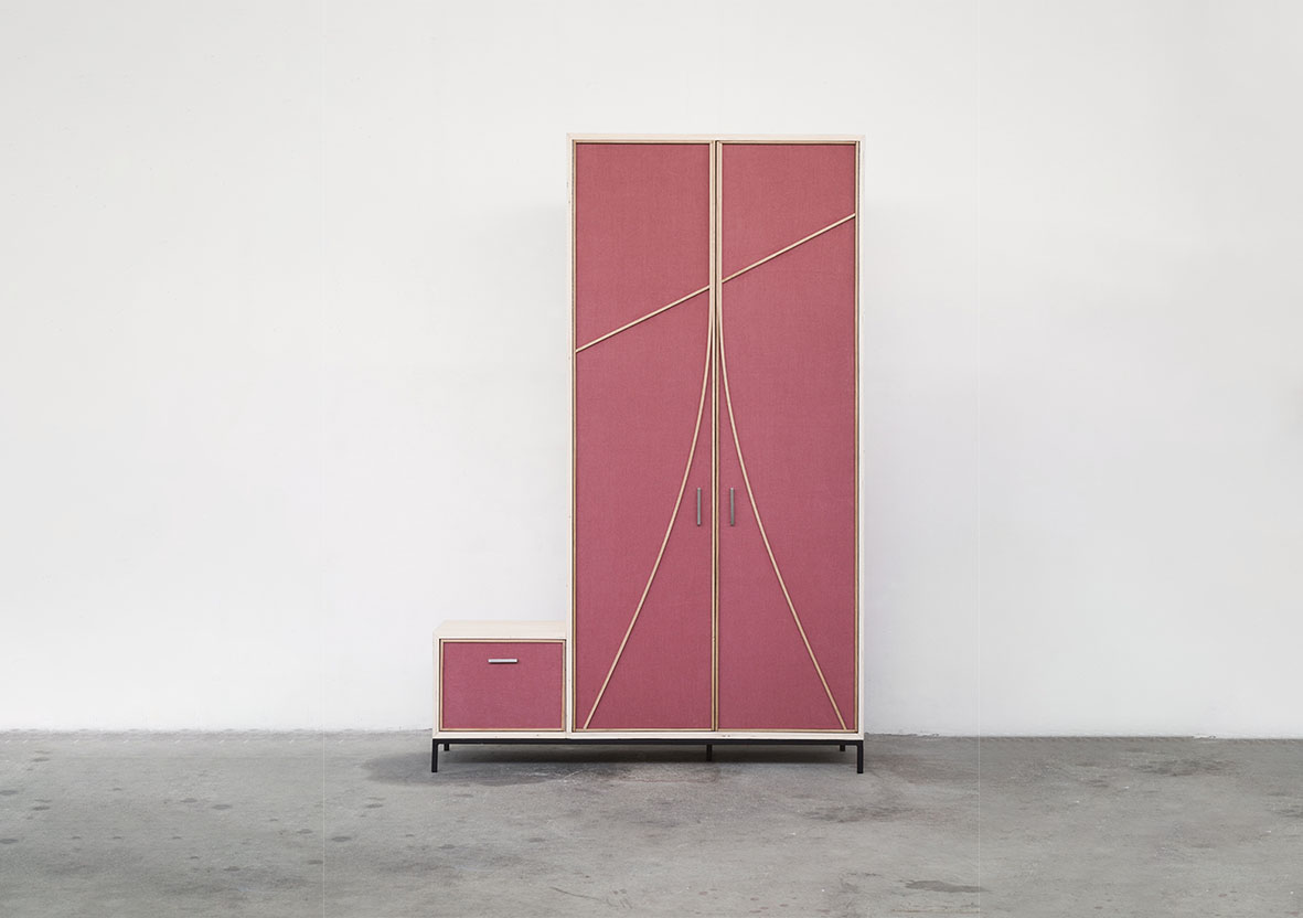 Armadio di design su misura progettato a Bologna da Doodesign: architettura del colore e finiture sartoriali per l'interior design contemporaneo.